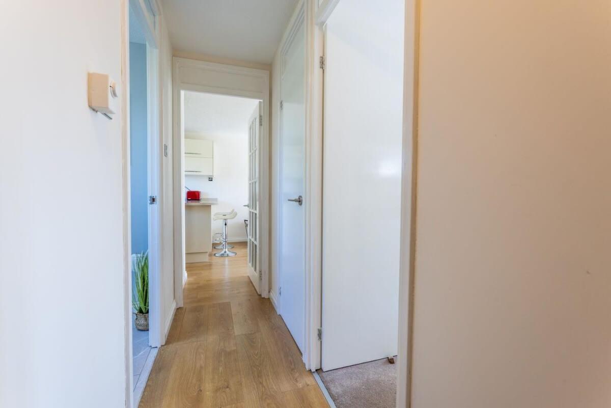 Stunning City Centre 1 Bed With Free Parking Глазгоу Екстериор снимка
