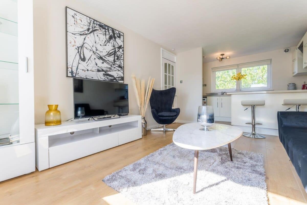 Stunning City Centre 1 Bed With Free Parking Глазгоу Екстериор снимка