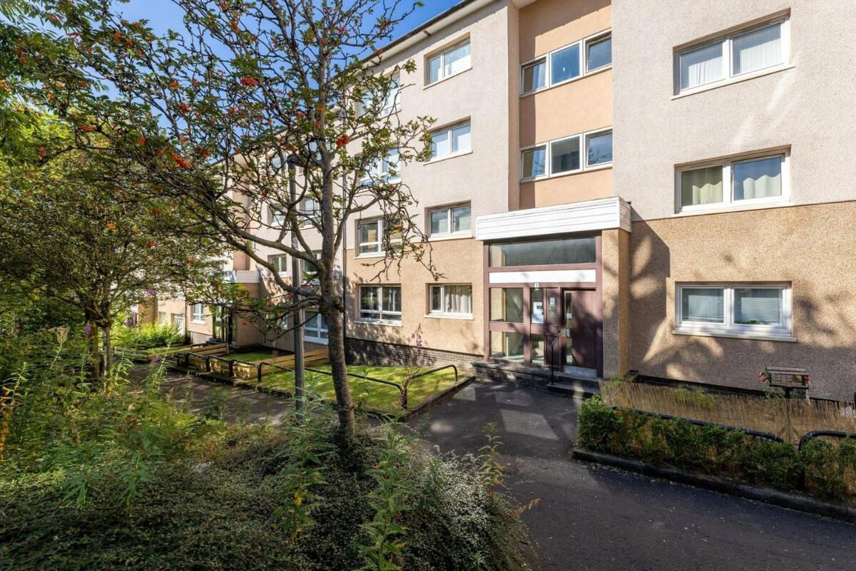 Stunning City Centre 1 Bed With Free Parking Глазгоу Екстериор снимка